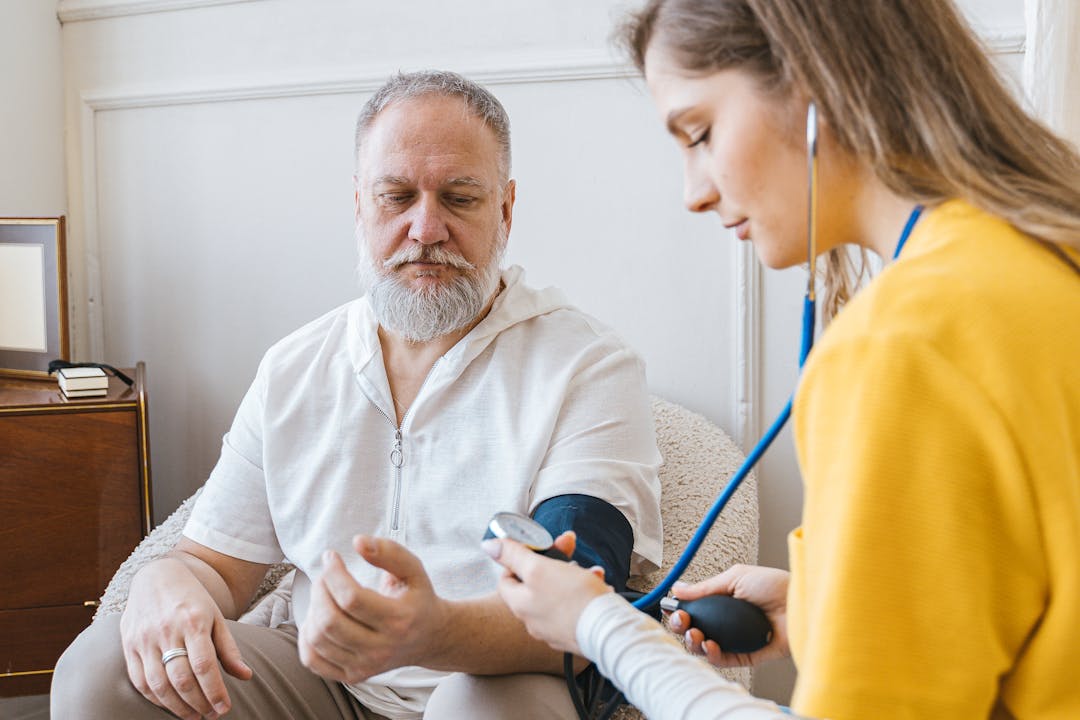 How Home Nursing Care Supports Seniors After Hospital Discharge